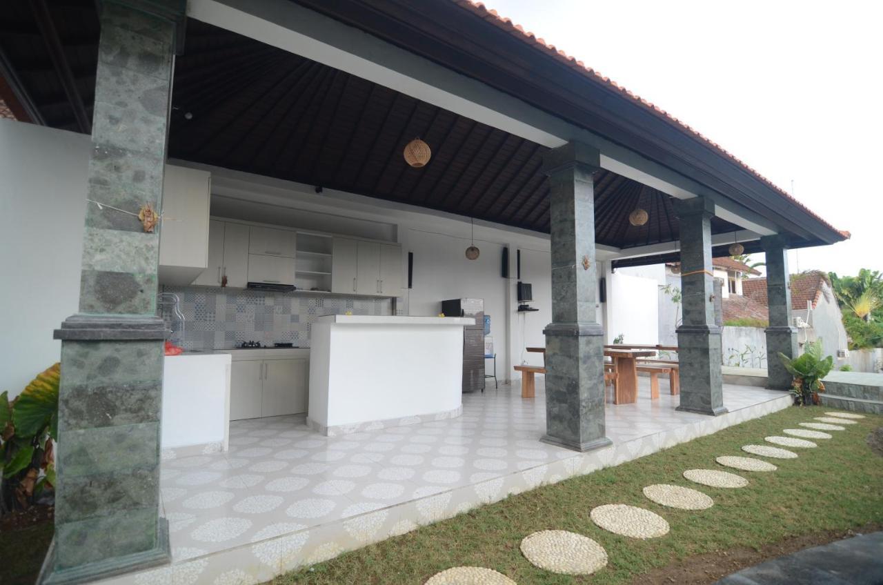 Kusuma Guesthouse 2 Canggu Exterior foto